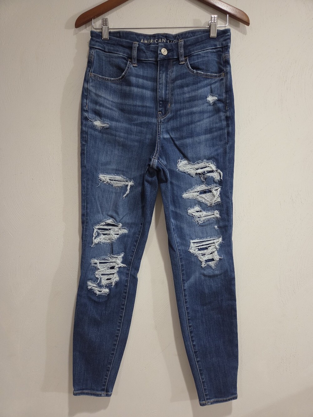 American Eagle Outfitters Curvy Super Hi-rise Jegging Distressed Ripped Size 6